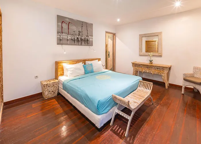 Lovely 4br Private Pool With Sundeck! 10mins Ride To Canggu