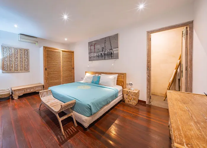 Villa Lovely 4br Private Pool With Sundeck! 10mins Ride To