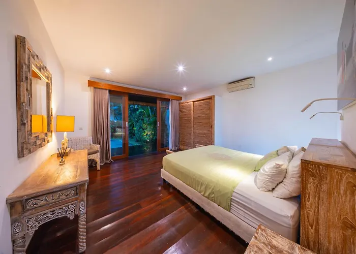 Lovely 4br Private Pool With Sundeck! 10mins Ride To Villa