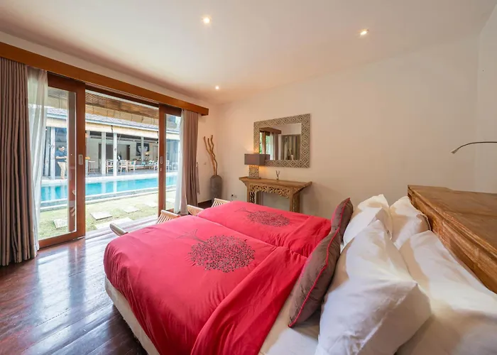 Lovely 4br Private Pool With Sundeck! 10mins Ride To