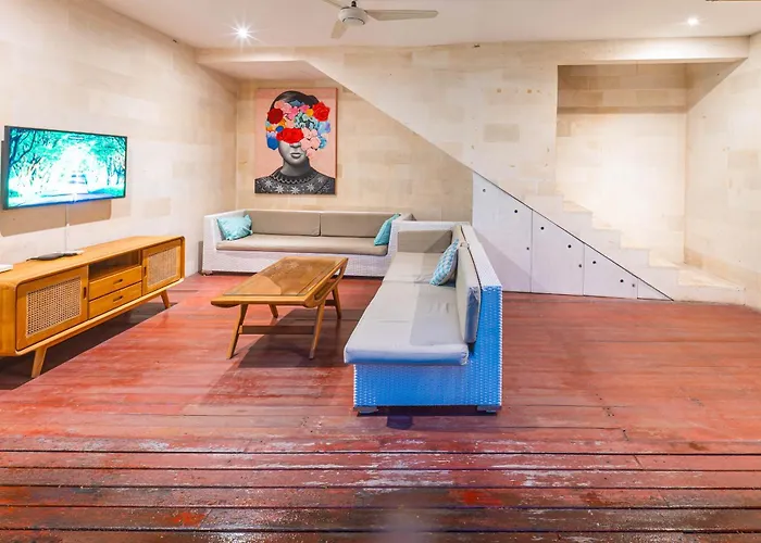 Lovely 4br Private Pool With Sundeck! 10mins Ride To Villa *