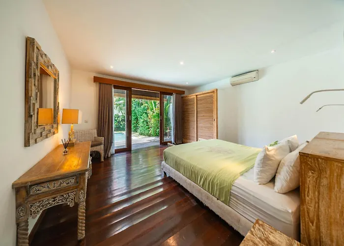 Lovely 4br Private Pool With Sundeck! 10mins Ride To Villa *