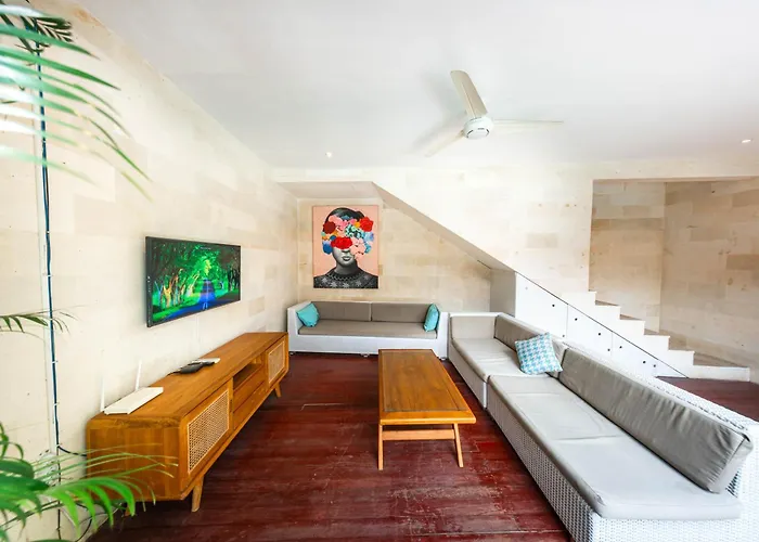 Lovely 4br Private Pool With Sundeck! 10mins Ride To