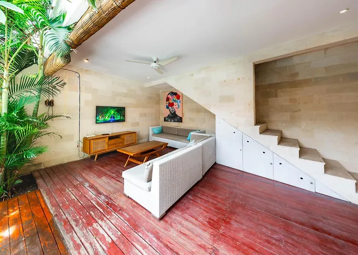 Lovely 4br Private Pool With Sundeck! 10mins Ride To *