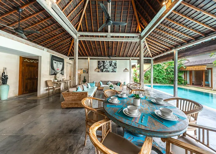 Lovely 4br Private Pool With Sundeck! 10mins Ride To Villa *